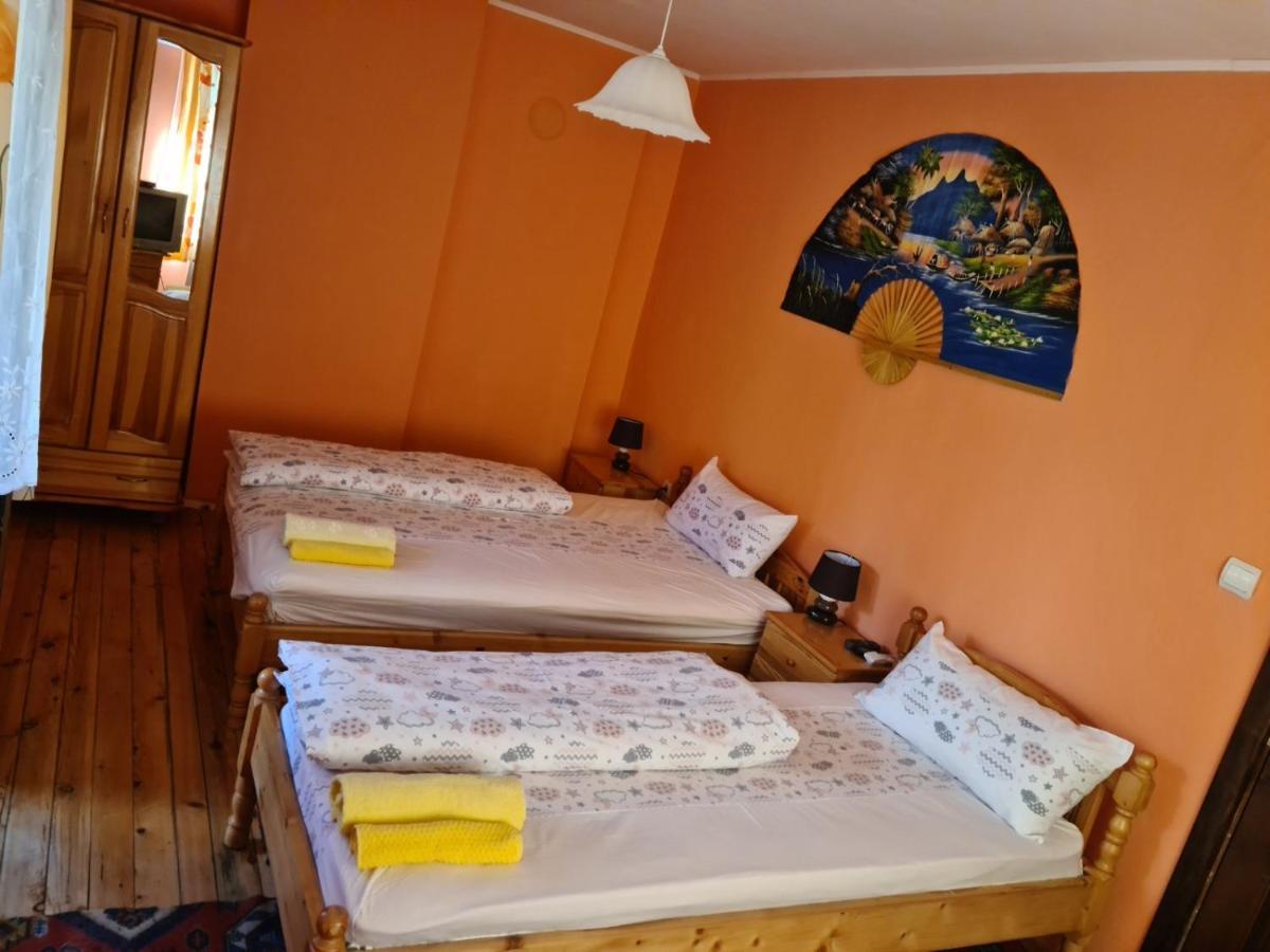 Фън Шуй Къща За Гости 88 Dobrinishte Exterior photo