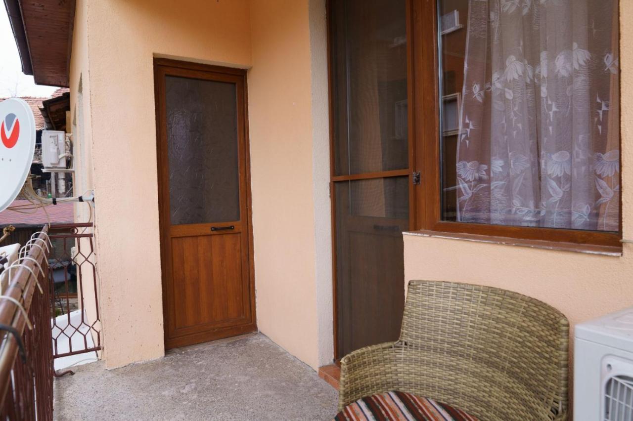Фън Шуй Къща За Гости 88 Dobrinishte Exterior photo